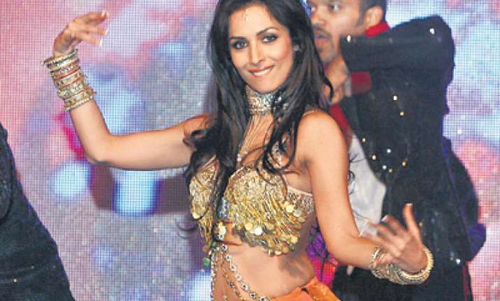munni offered rs 2.5 crore for new year eve bash