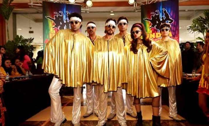 after hrithik roshan farah khan pays tribute to michael