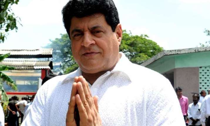 ftii row bollywood list opposing gajendra chauhan s