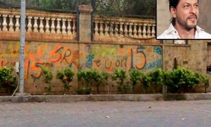 revealed this is the reason behind the graffiti on srk s