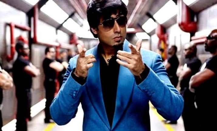 pressurising farah to make happy new year sequel abhishek