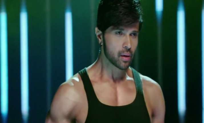 no kidding teraa surroor forced himesh reshammiya to drink