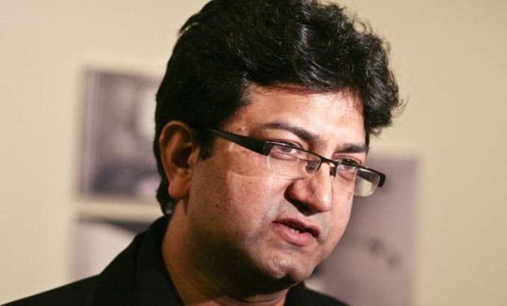 prasoon joshi feels humbled and motivated on winning padma