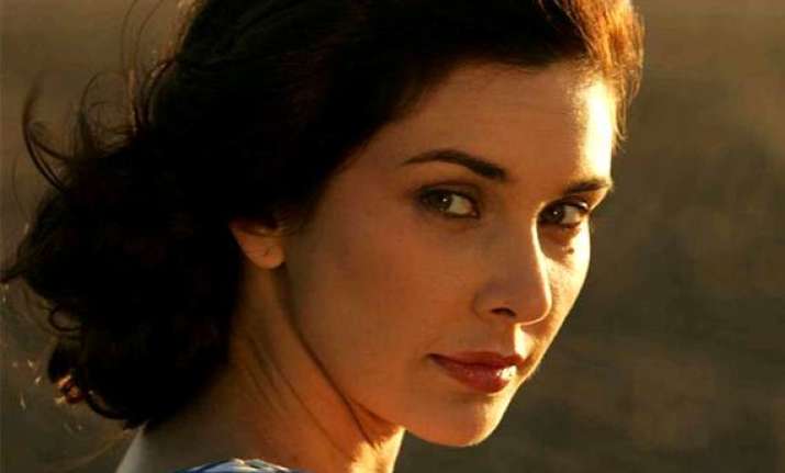 lisa ray plans cancer research institute in india