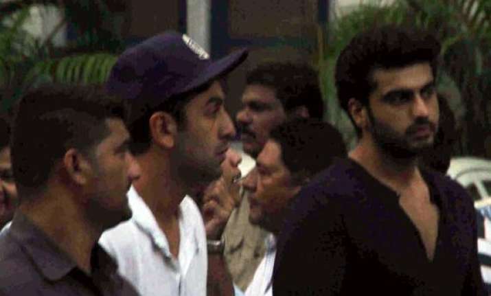 bollywood pays tribute to ravi chopra