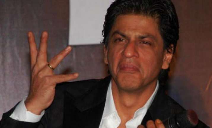 fed up of being misunderstood srk refuses to make political