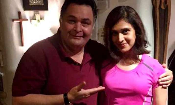 rishi kapoor fails to recognise his co star see pics