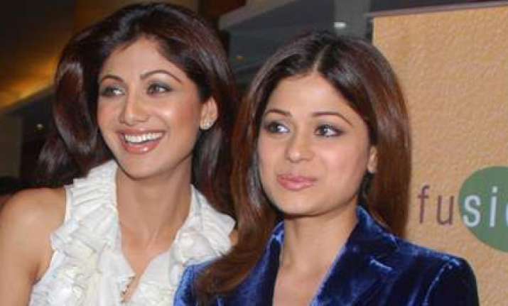 Shilpa Shetty "Dissuaded" Sister For 'Bigg Boss 3' | Bollywood News