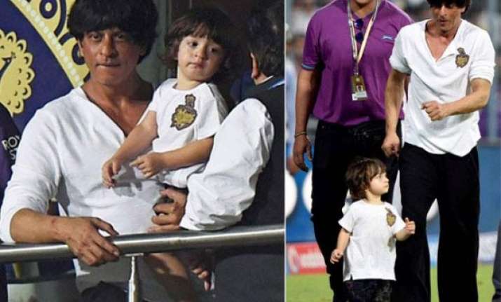 shahrukh s son abram poses like his father