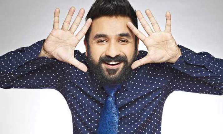 vir das on cloud 9 after us comedy management company signs