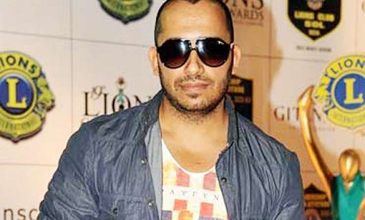 bigg boss 8 wild card entry ali quli mirza to enter the