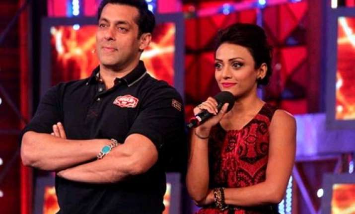 bigg boss 8 soni singh s elimination upsets sushant calls
