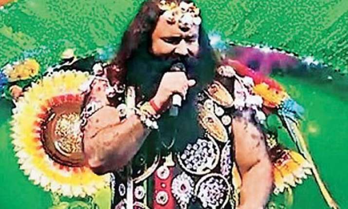 ram rahim entertains followers in gurgaon