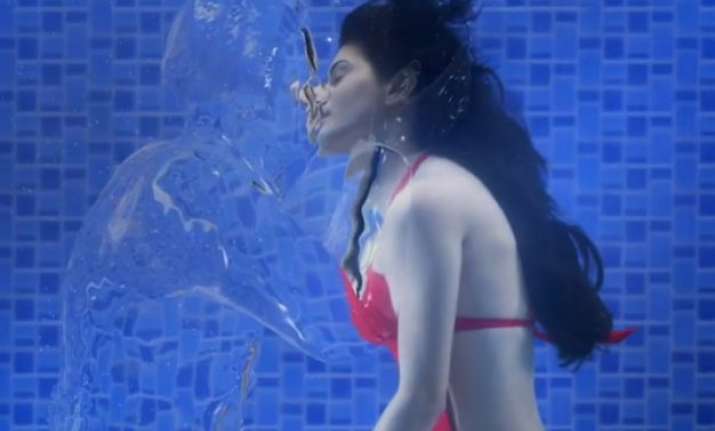 serial kisser emraan hashmi did it again tu jo hain song