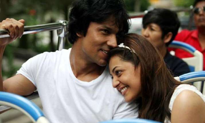 randeep hooda wraps up do lafzo ki kahani shoot with kajal