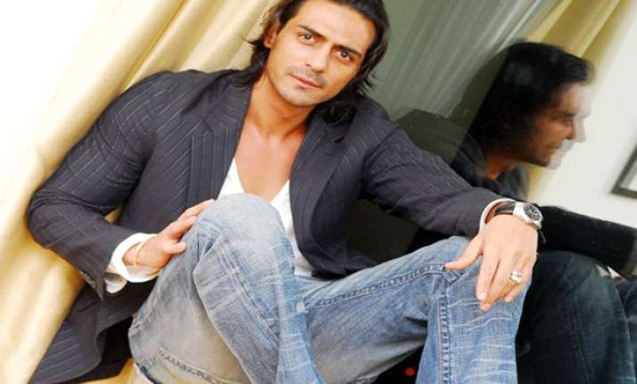 arjun rampal to promote discovery real heroes