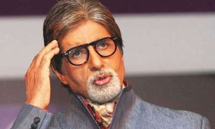 amitabh bachchan urges people to support in flood hit