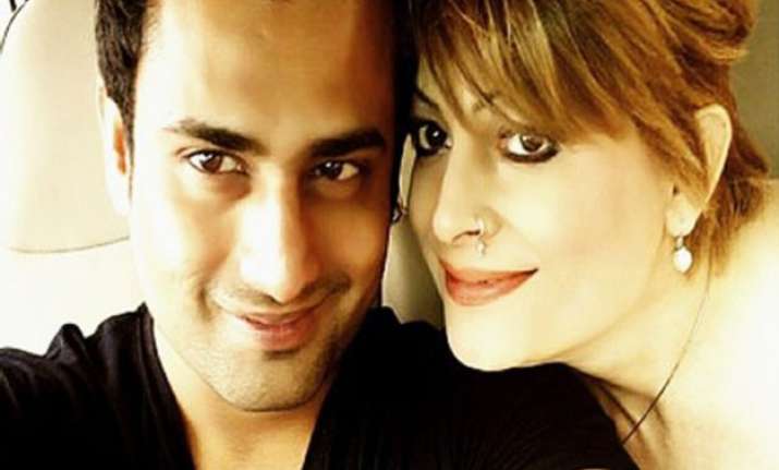 omg bobby darling to tie the knot with bhopal businessman