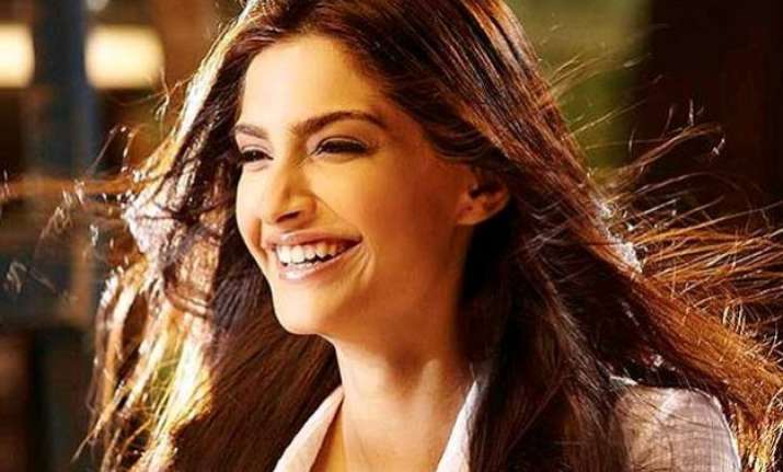 sonam kapoor yet to get discharged