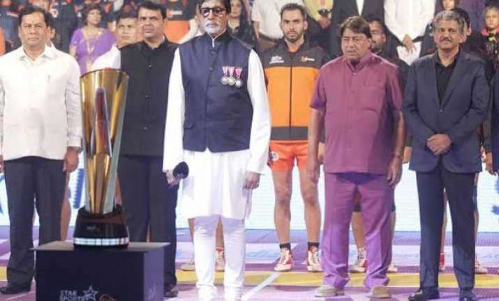 big b aamir attend inaugural pro kabbaddi view pics