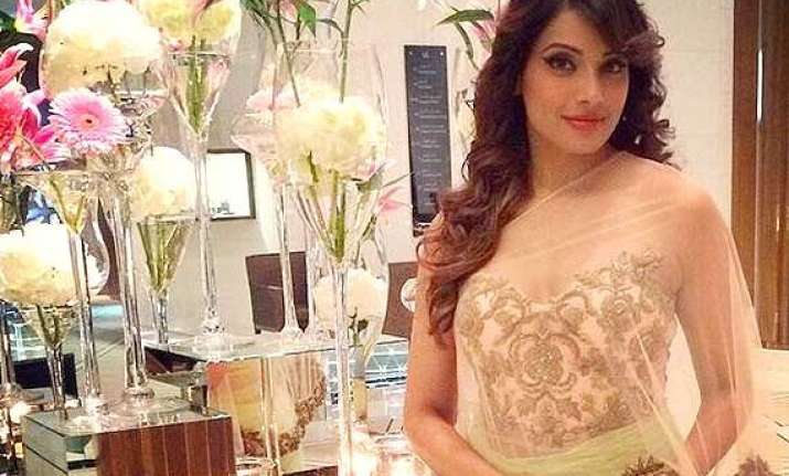 comedy nights with kapil bipasha basu promotes creature 3d