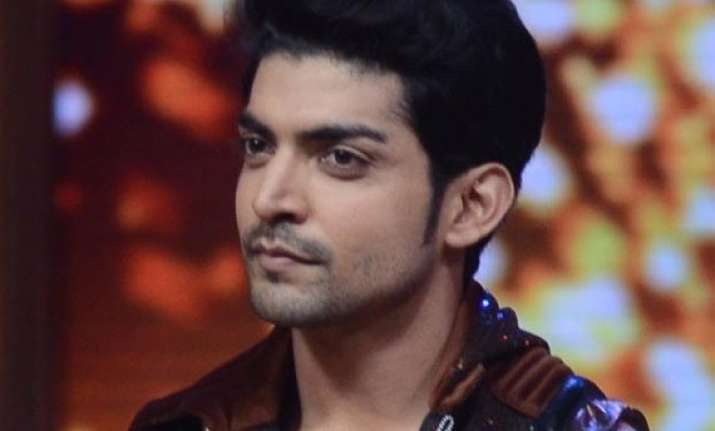 gurmeet choudhary shows his dancing skills in jamai raja