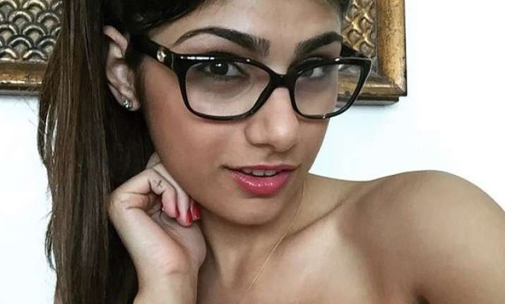 Twitter Trolls Porn Star Mia Khalifa After News Broke That She Will Be 