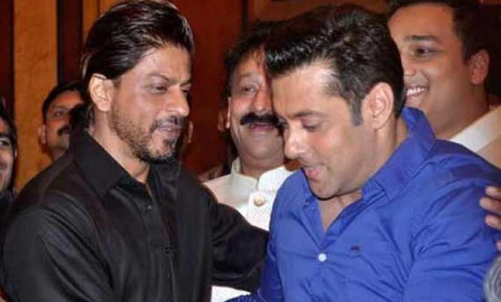 shah rukh thanks salman for promoting his film in bigg boss
