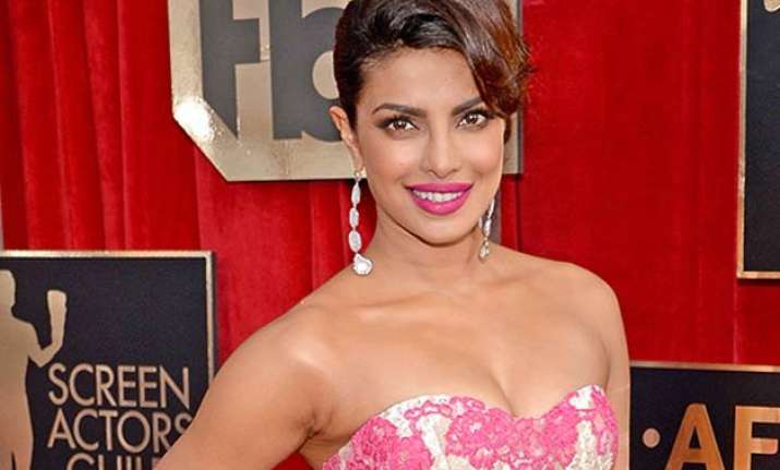 priyanka chopra joins cast of baywatch movie