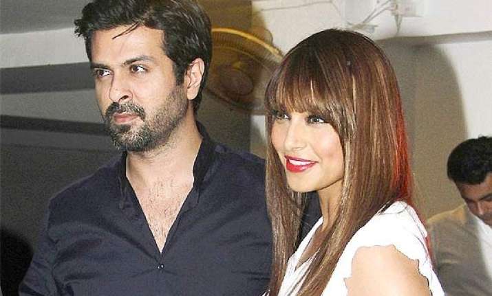 bipasha harman relationship only love no scuffles see pics