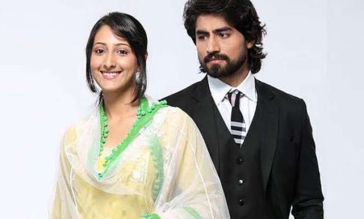 boston university students visit humsafars sets