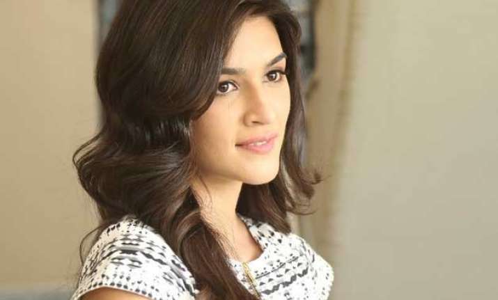 sachin dhoni virat are kriti sanon s favourite cricketers