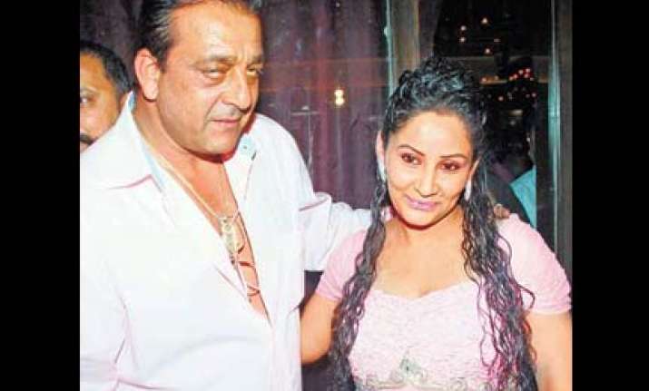 maanayata to be discharged from hospital babies still under