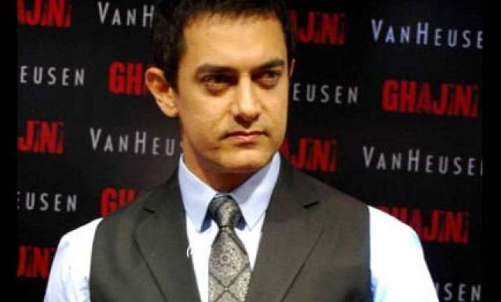 now aamir khan turns barber