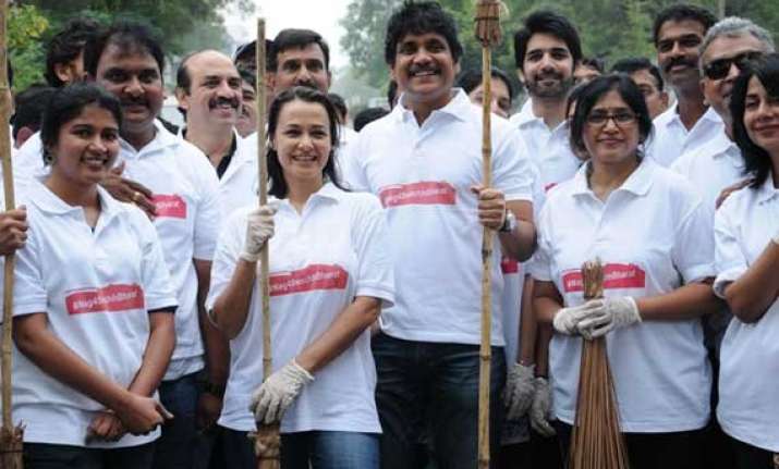 nagarjuna unveils website to promote swachh bharat