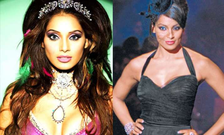 bipasha to play queen s bodyguard in maratha period film