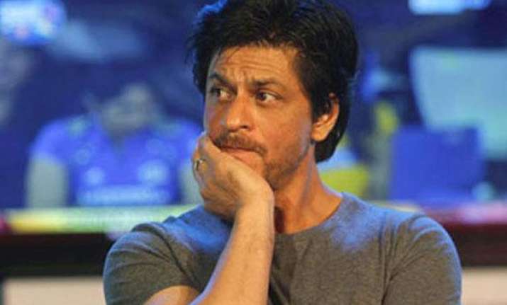 omg shah rukh khan s car stone pelted in ahmedabad