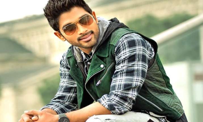 allu arjun found shooting with pradeep sarkar fun