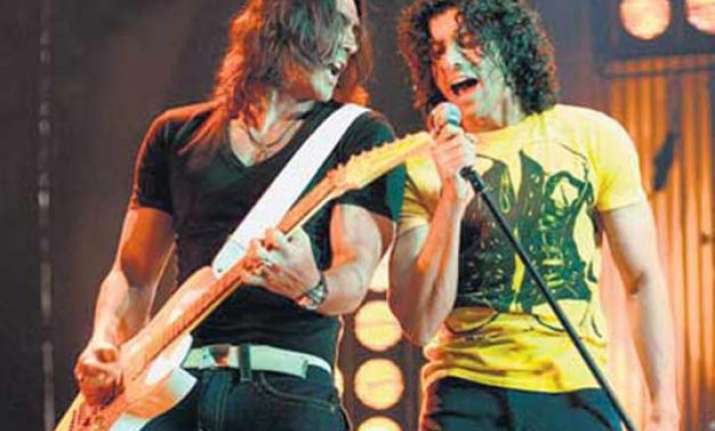 farhan akhtar reveals the plot of rock on 2