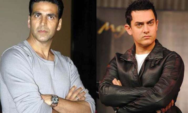 akshay slams aamir on intolerance remarks pk star hits back