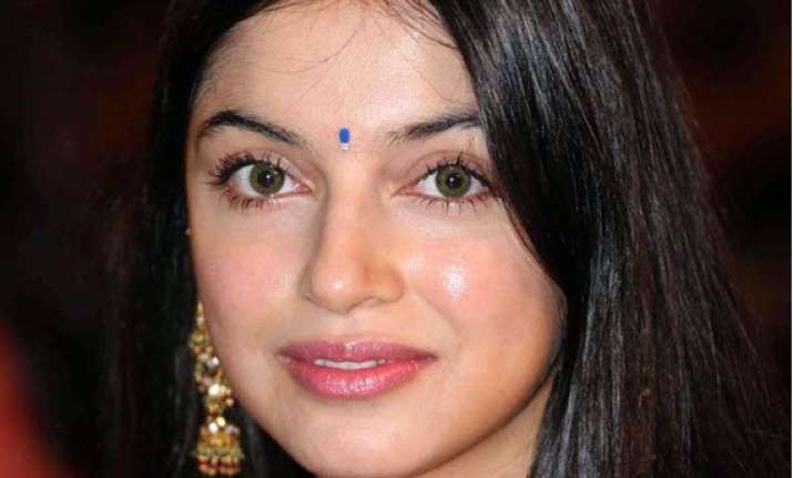 divya khosla s next to go on floors in february