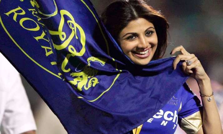 seeking legal advice shilpa shetty on fraud case