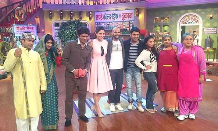 comedy nights with kapil anushka sharma plays with kapil s
