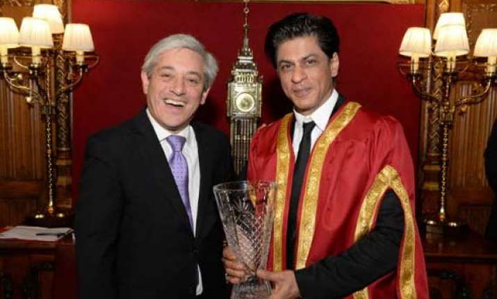 shah rukh khan honoured with britain s global diversity