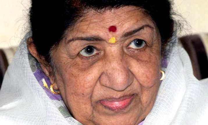 unknown facts about lata mangeshkar when the singer was