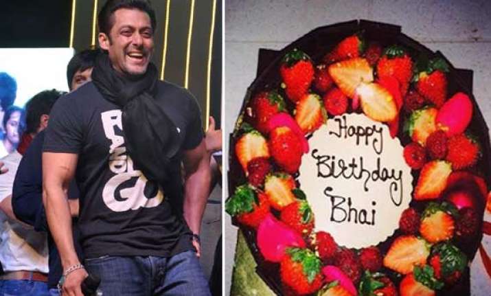 salman khan birthday sonakshi jacqueline sunny leone wish