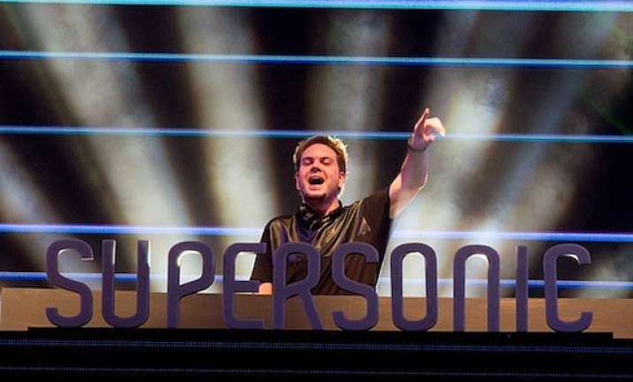 vh1 supersonic 2014 all ends on adrenaline pumping note