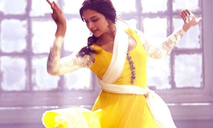 deepika padukone reveals how shah rukh helped her bagging