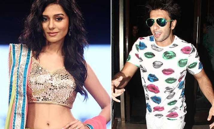 amrita rao likes ranveer singh keen to work with the actor