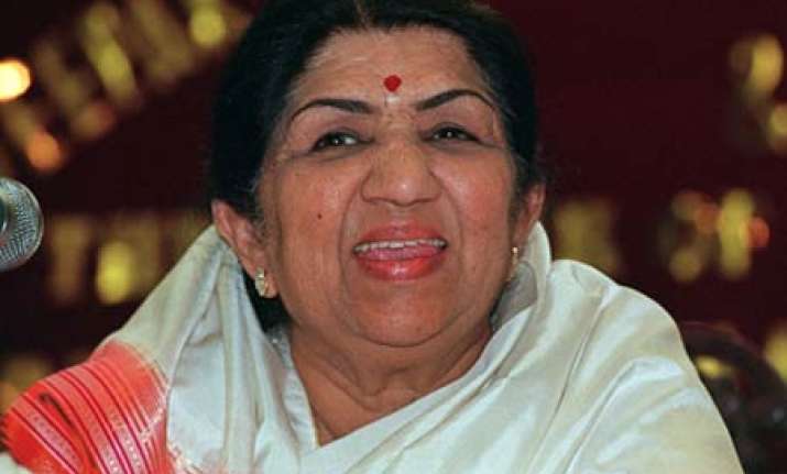 lata praises narendra modi i consider you a great leader